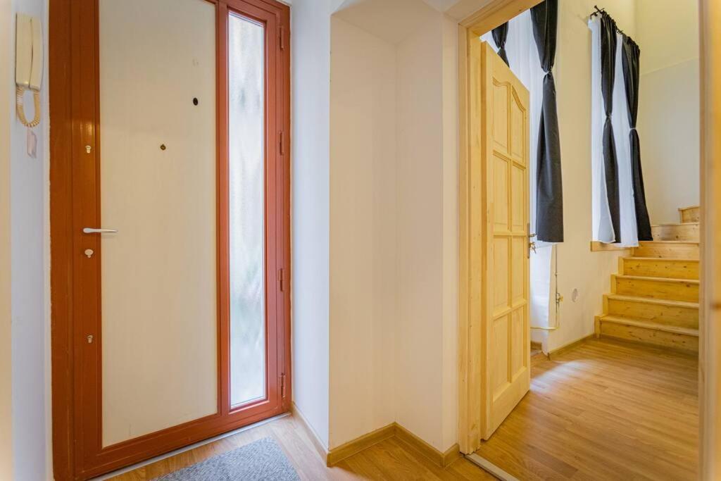 2 Bedroom Flat In The Dob Street, Venus Budapest Eksteriør bilde